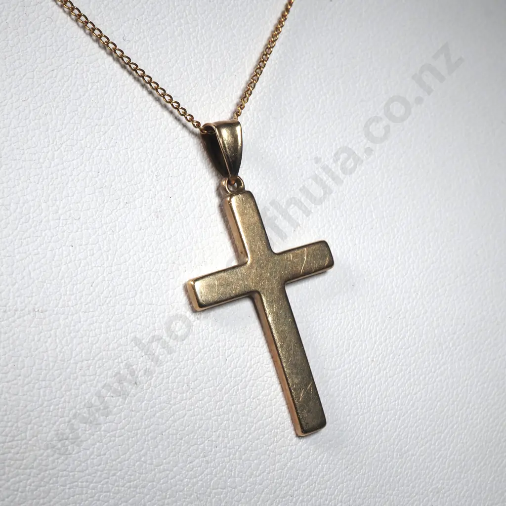 9ct Gold Cross Pedant on Gilt Chain Image 1++