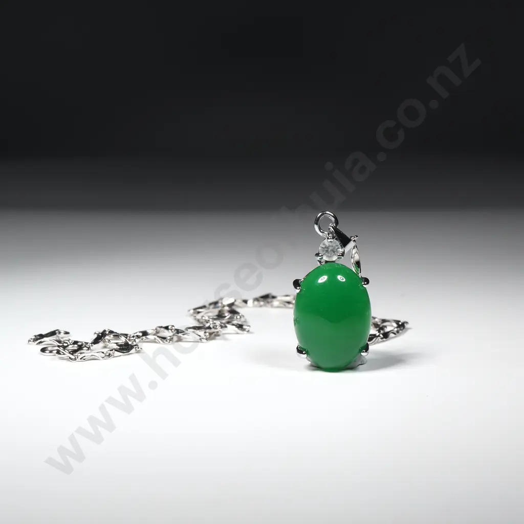 18ct Gold Plate Jade Necklace / Pendant Image 1++