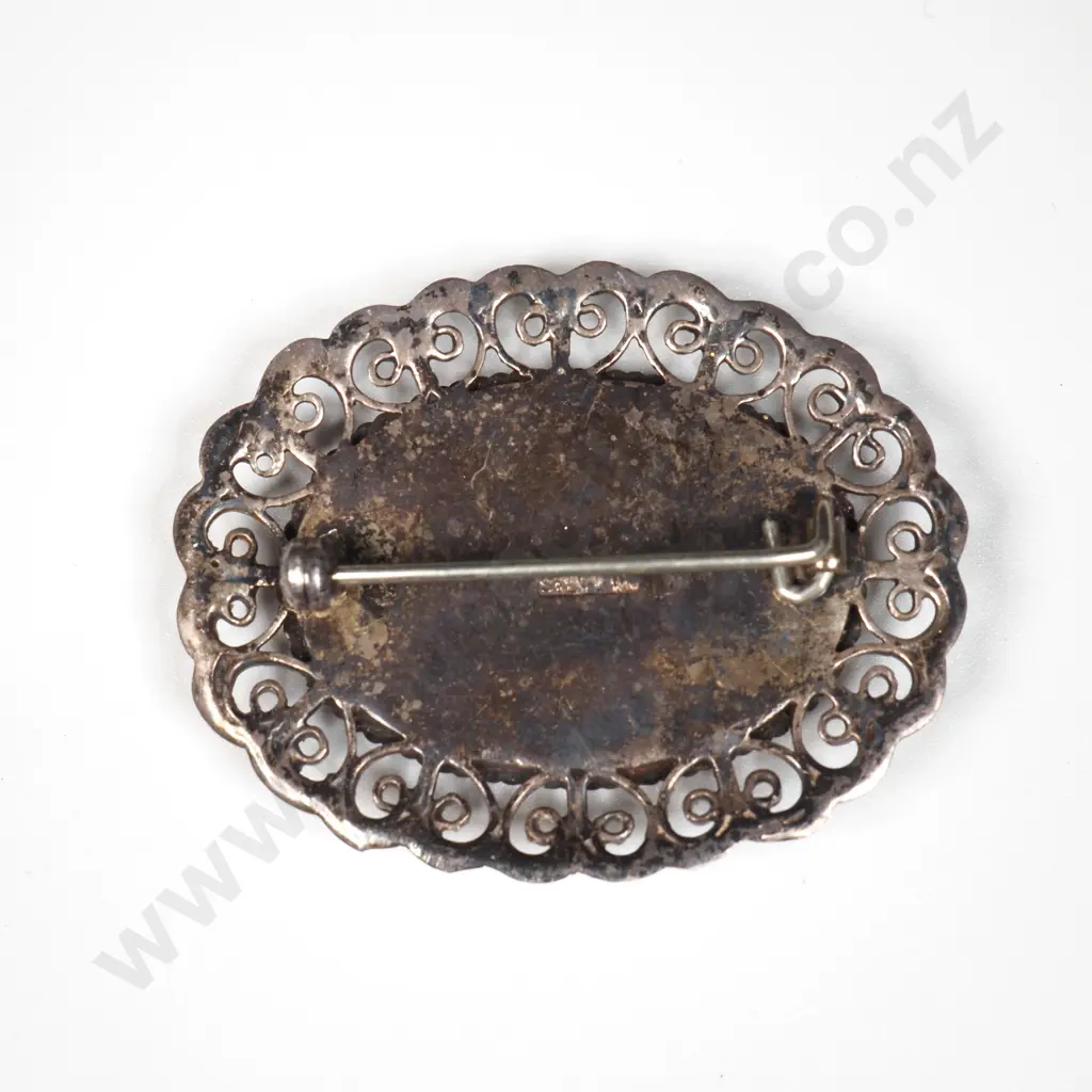 Sterling Silver Brooch w Filligree Detail Image 1++