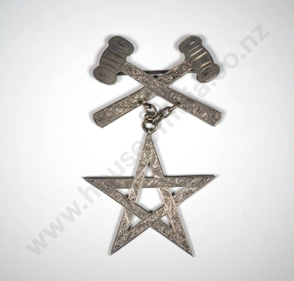 Colonial Sterling Silver Star Pendant Image 1++
