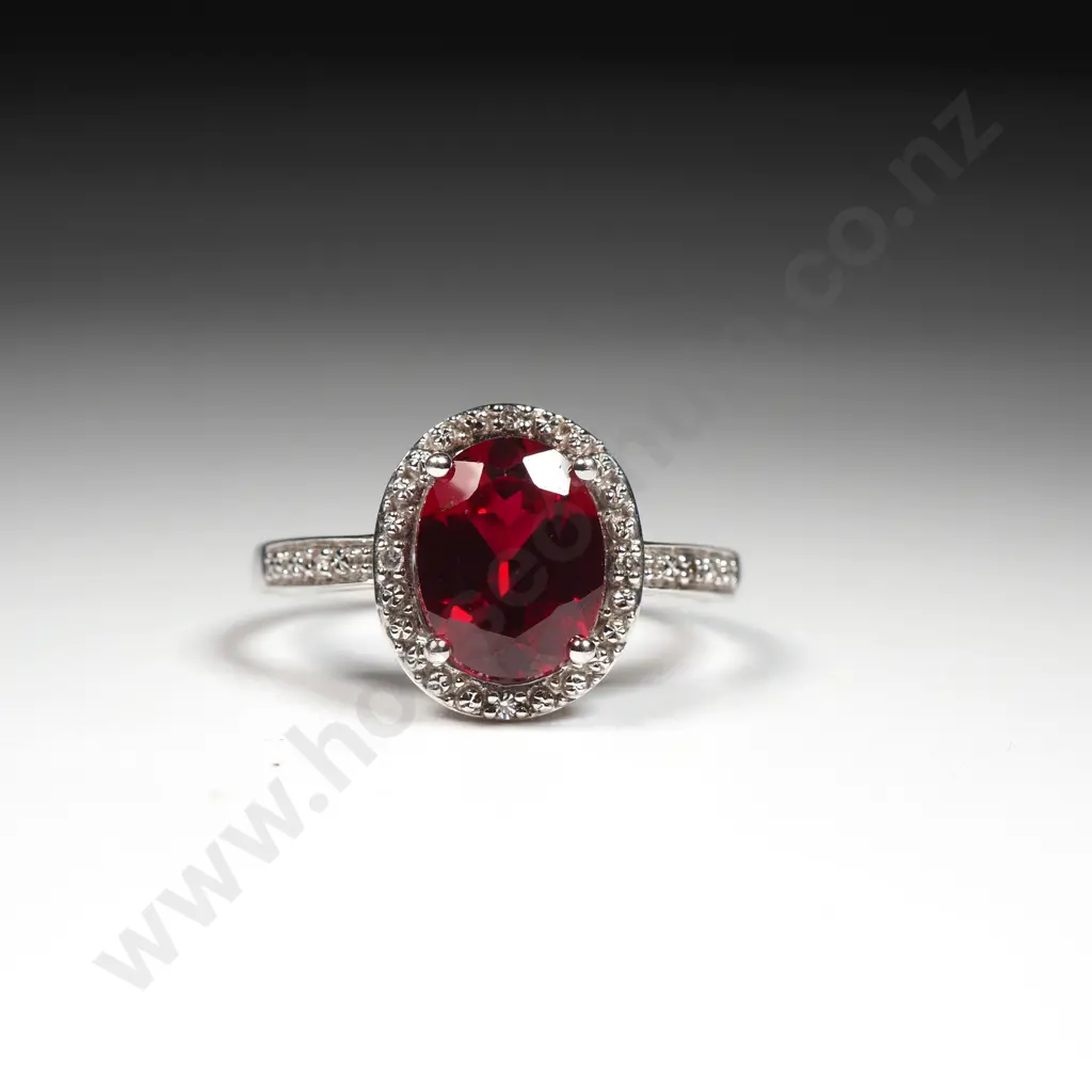 10ct White Gold Ring w Diamonds & Red Gem Image 1++