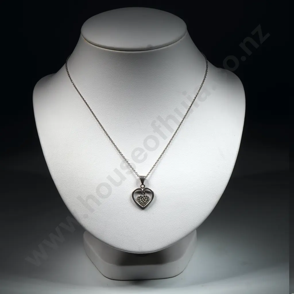 Sterling Silver Stone Set Heart Pendant & Chain Image 1++