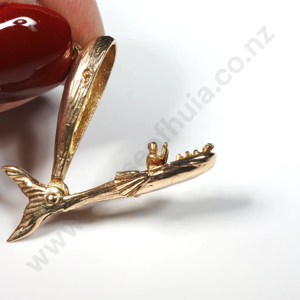9ct Gold Whale Pendant that Opens Image 1++