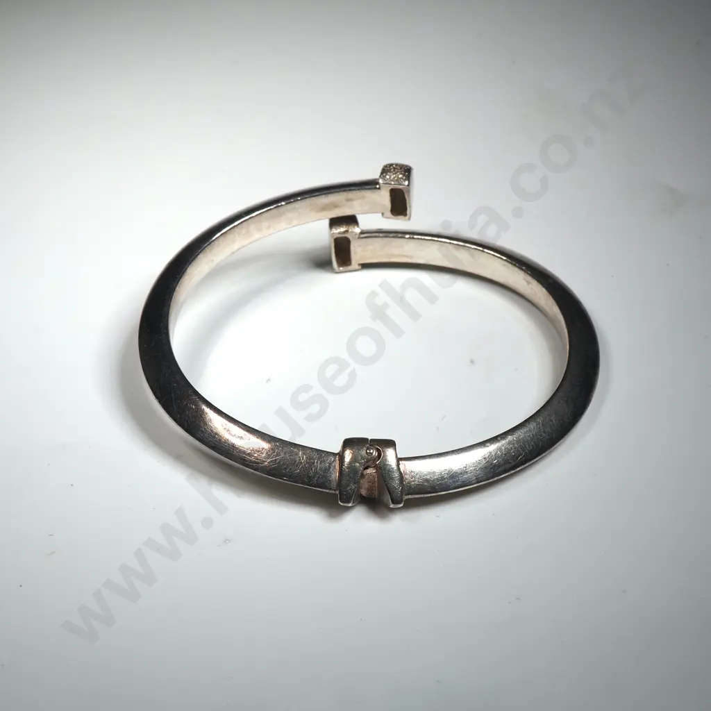 Modern Sterling Silver Spring Bracelet Image 1++