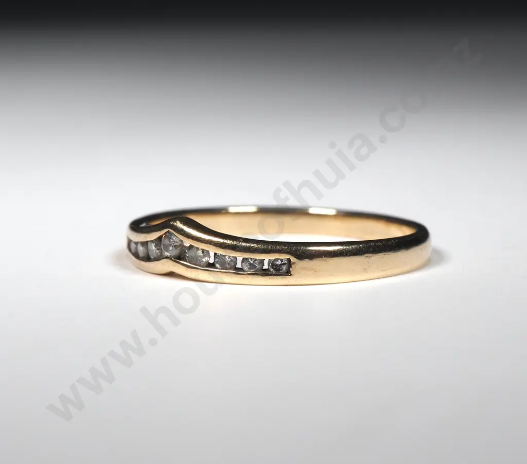 9ct Gold Diamond Ring Image 1++