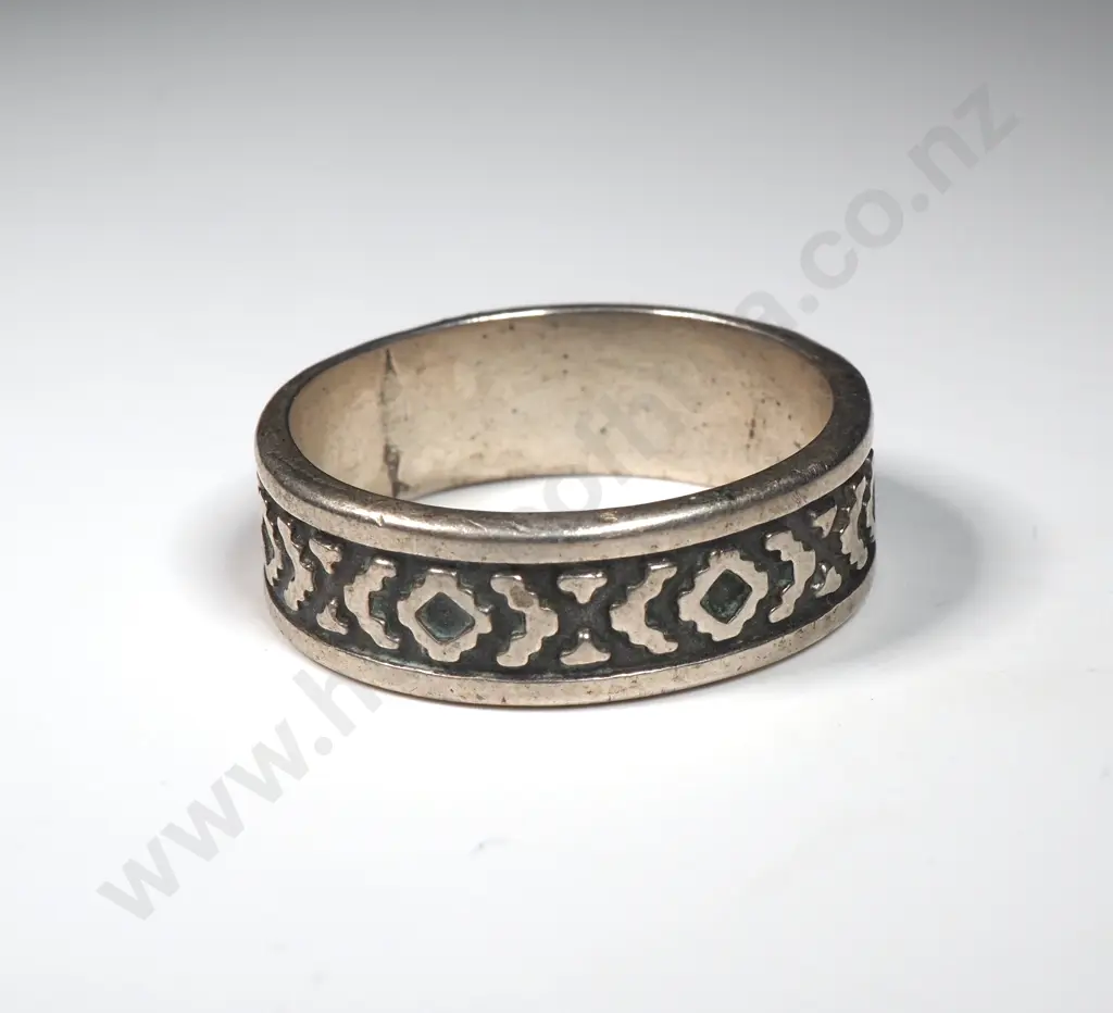 Celtic White Metal Ring  Image 1++