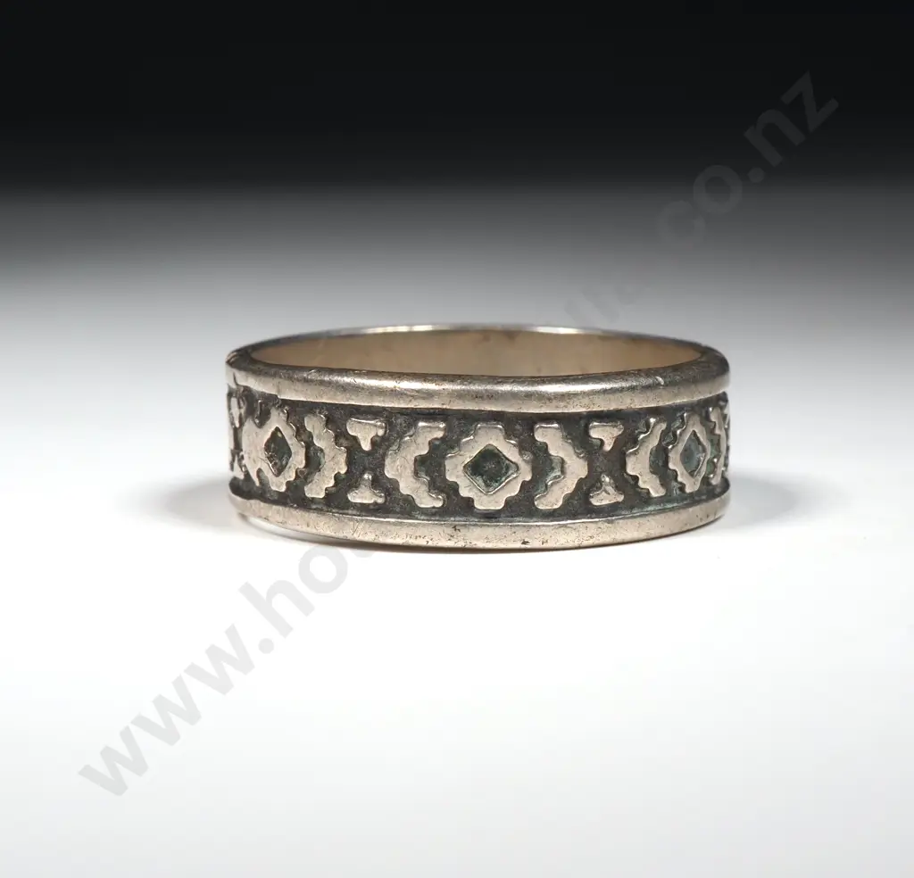 Celtic White Metal Ring  Image 1++