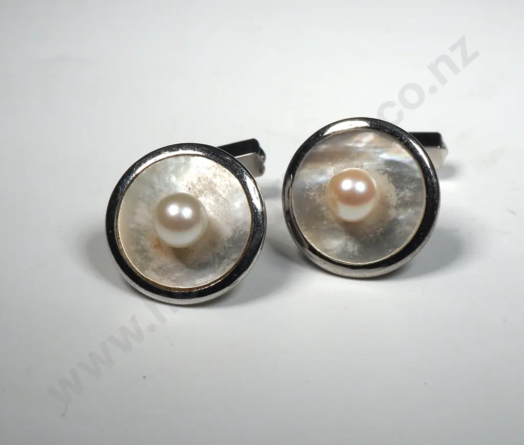 Modern Sterling Silver Cultured Pearl & MOP Cufflinks Image 1++