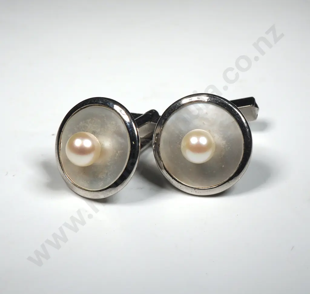 Modern Sterling Silver Cultured Pearl & MOP Cufflinks Image 1++
