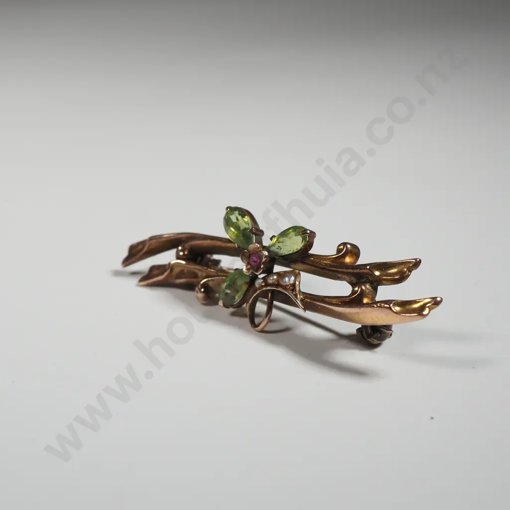 9ct Gold Brooch Image 1++