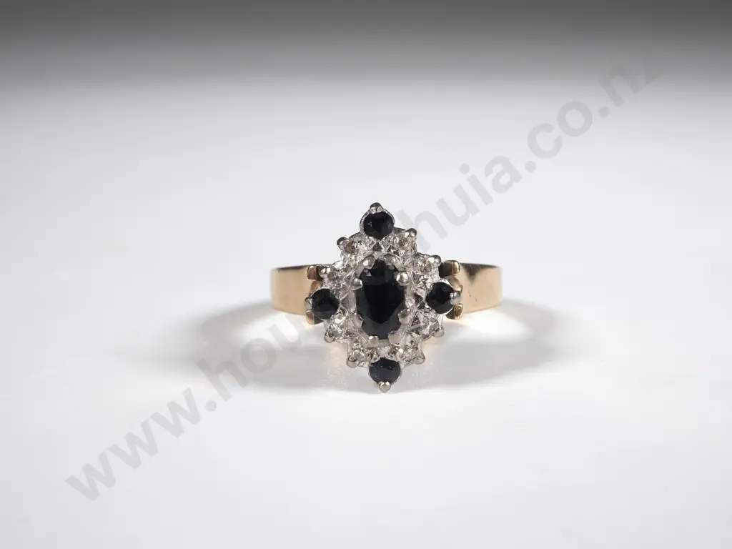 9ct Gold, Sapphire & Diamond Cluster Ring. Image 1++