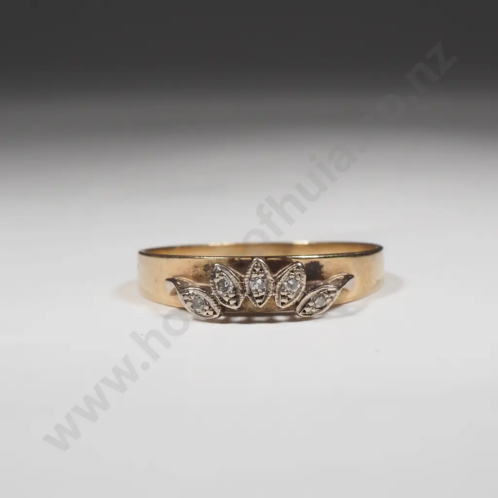 9ct Gold Ring Image 1++