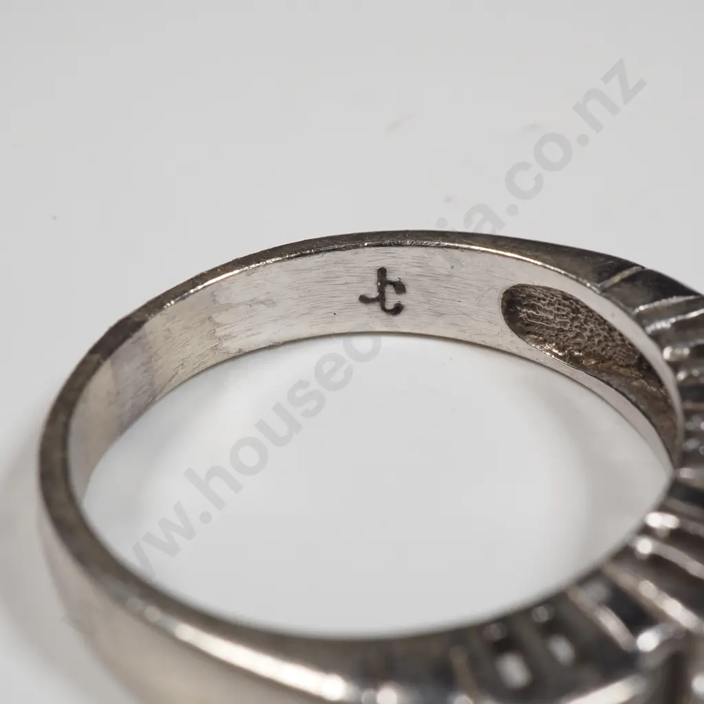 9ct White Gold Gem Ring Image 1++