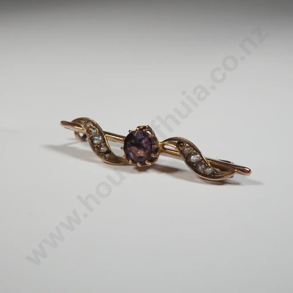 9ct Gold Brooch Image 1++