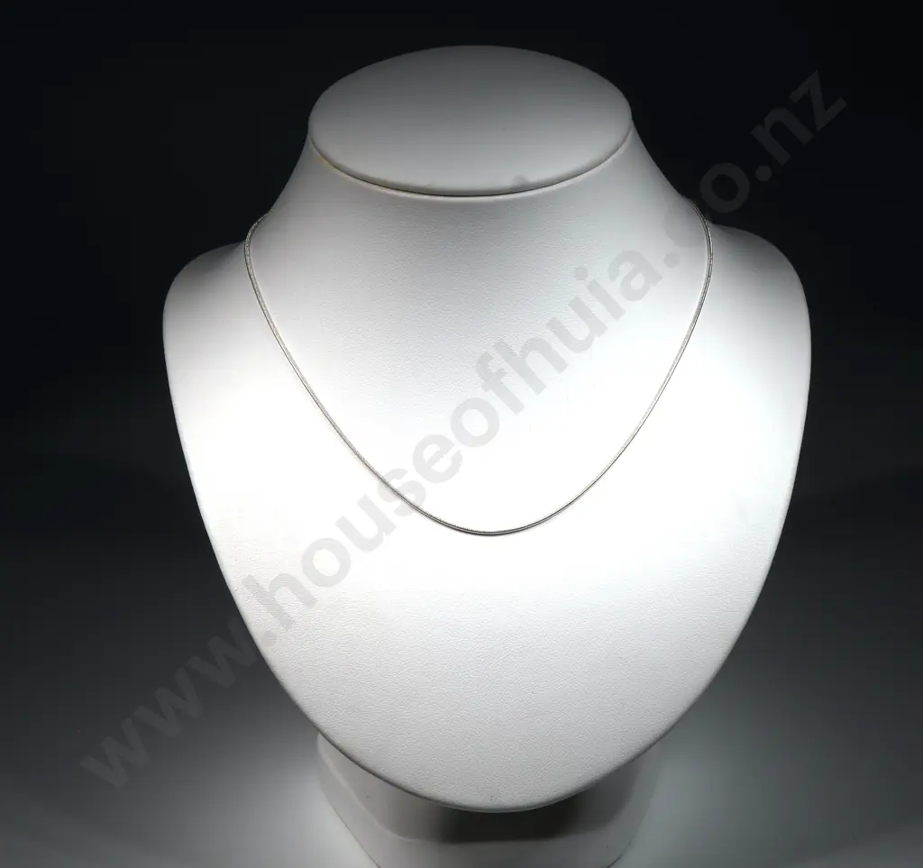 Sterling Silver Necklace - Like New Image 1++