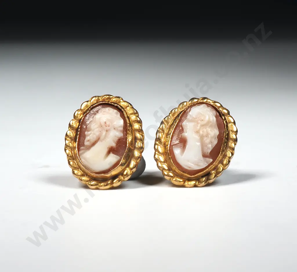 Rolled Gold Cameo Earrings Image 1++