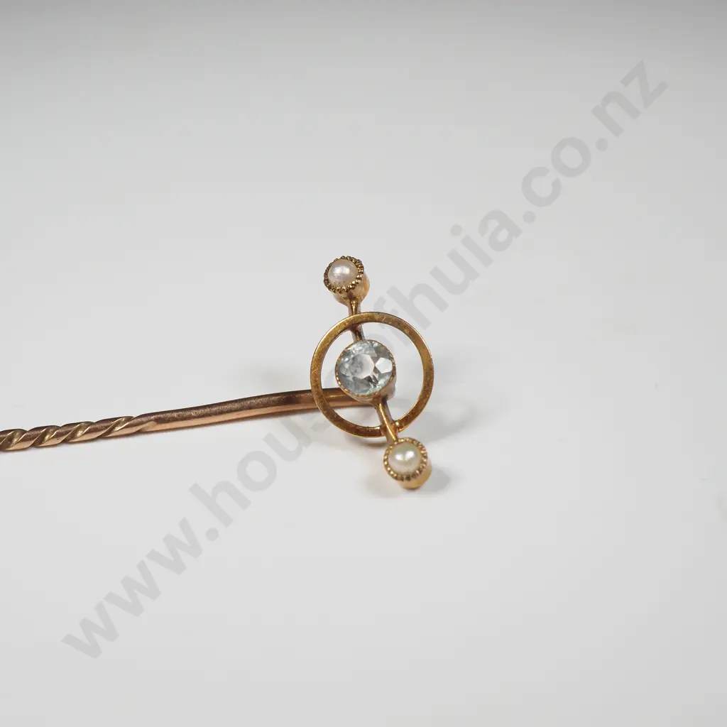 9ct Gold Stick Pin w Blue Gem & Seed Pearls Image 1++