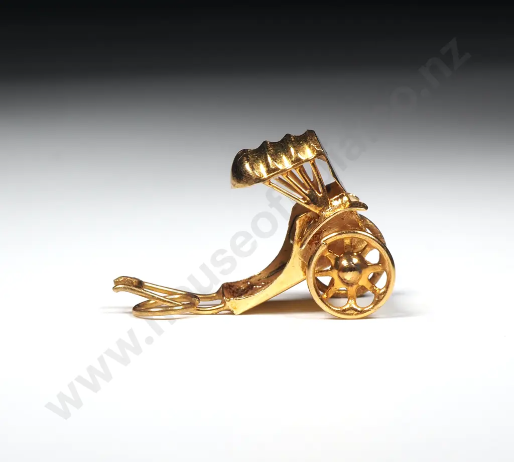 14ct Gold Charm Depicting  a Rickshaw  Image 1++