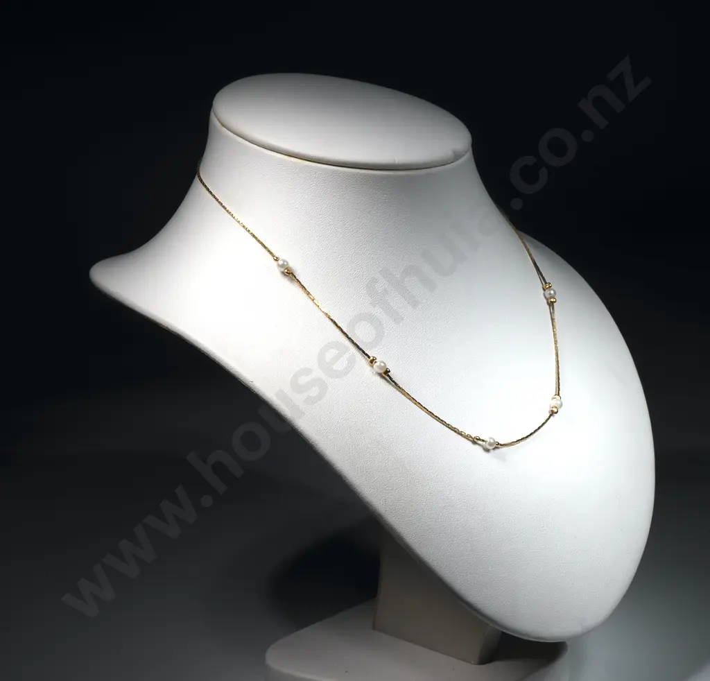 Gold Tone Chain w Pearl/Gold Bead Style Insets. Image 1++