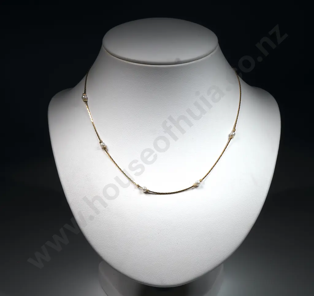 Gold Tone Chain w Pearl/Gold Bead Style Insets. Image 1++