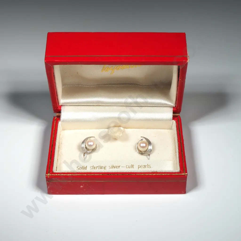 Boxed Toyomoto Sterling Silver & Cultured Pearl Brooch. Image 1++