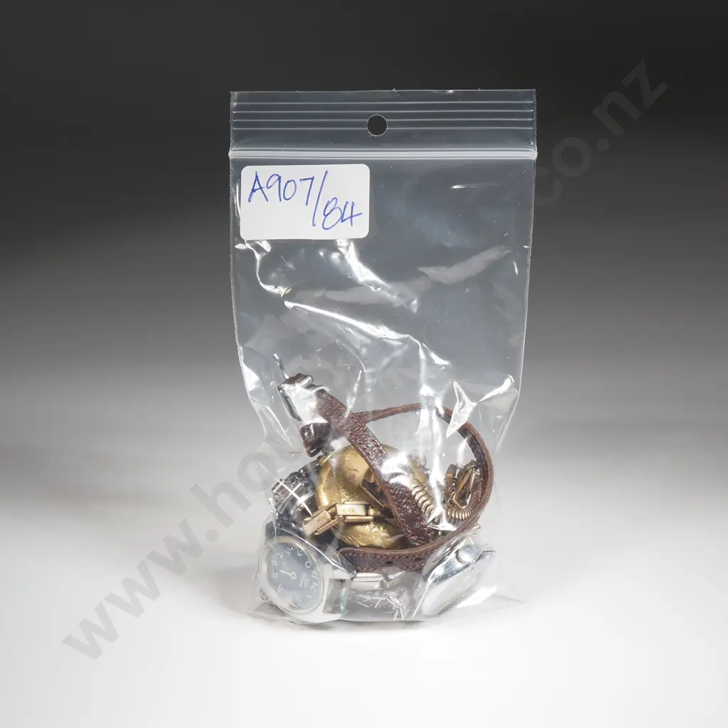 Assorted Vintage Wrist Watches Image 1++