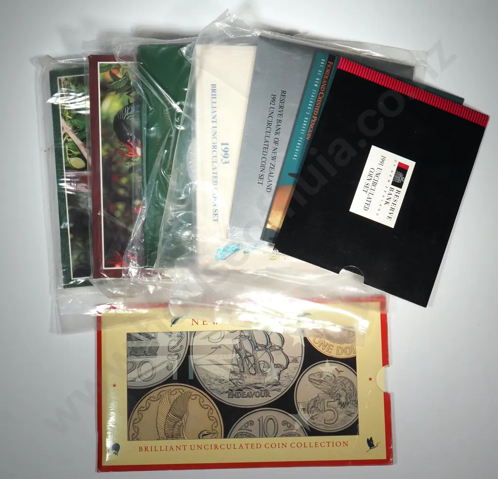 Eight New Zealand UNC Coin Sets Total CV $398 Image 1++
