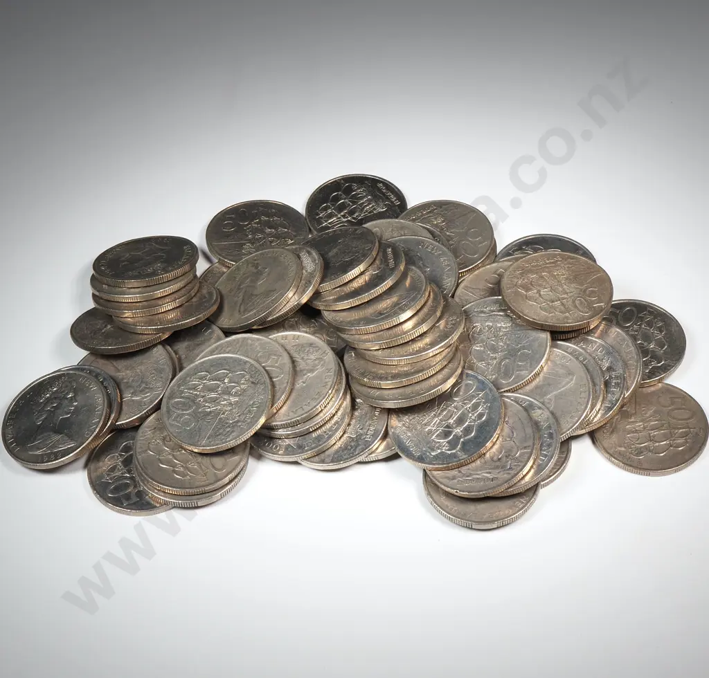 900 Grams of Old New Zealand 50 Cent Coins Image 1++