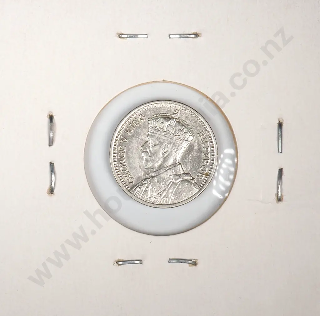 1933 New Zealand Threepence - Better Grade  Image 1++