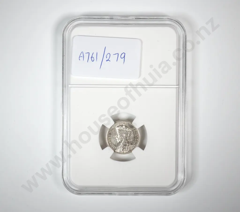 1936 New Zealand Threepence Coin - Better Grade Image 1++