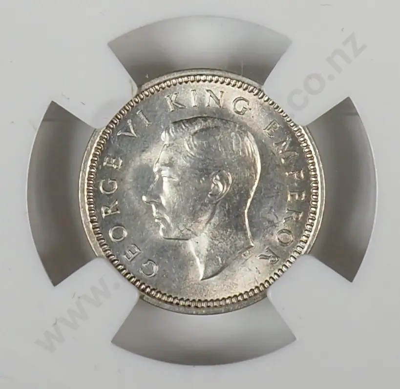 1937 New Zealand Threepence Coin - Better Grade Image 1++