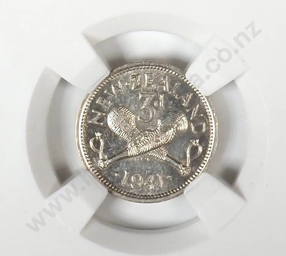 1941 New Zealand Threepence Coin - Better Grade Image 1++