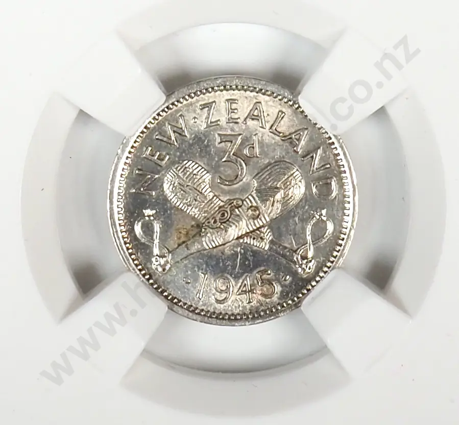 1945 New Zealand Threepence Coin - Better Grade Image 1++