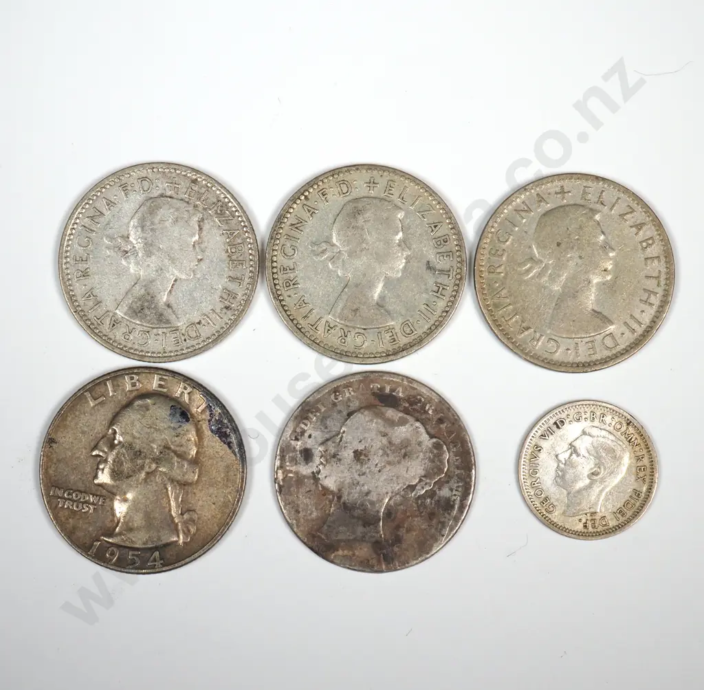 29 Grams of Mixed Silver Coinage  Image 1++