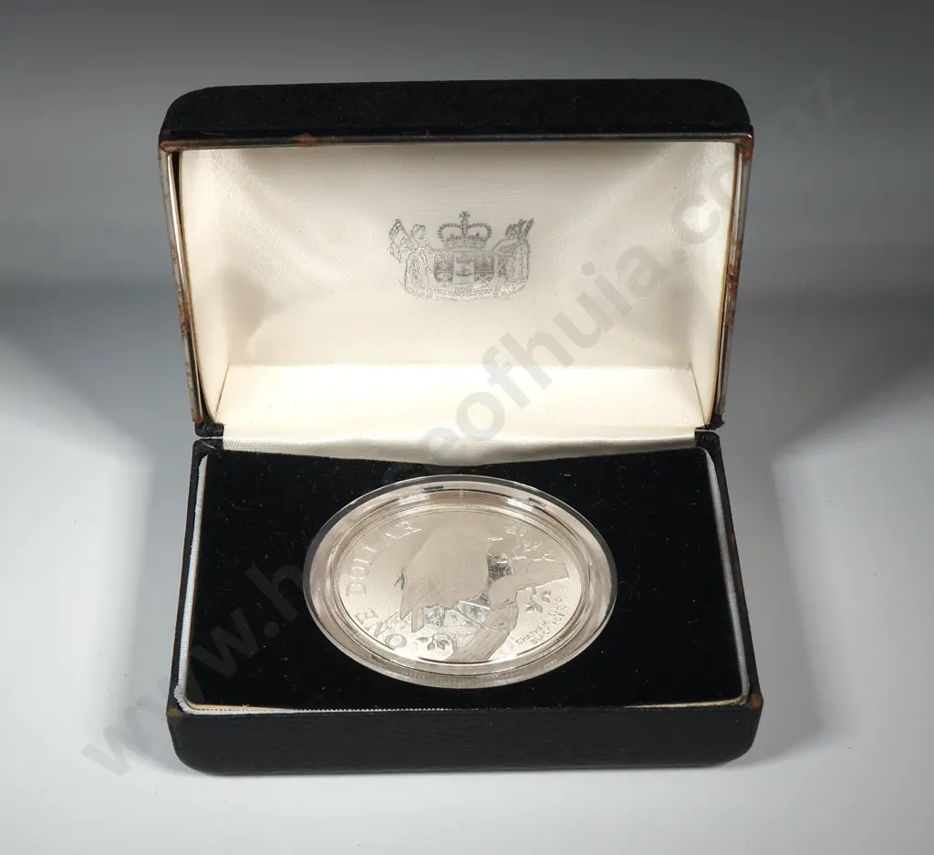 New Zealand Proof Silver One Dollar Coin  Image 1++