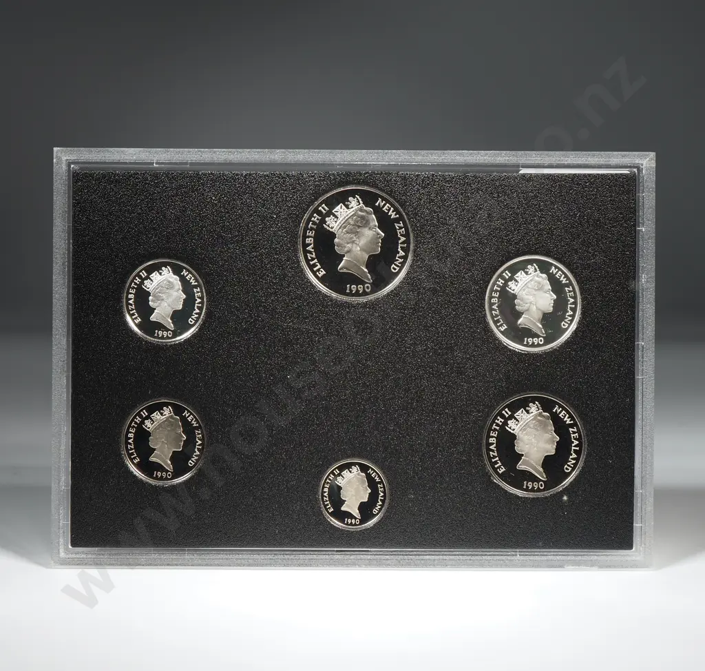 1990 New Zealand Proof Coin Set w Silver One & Two Dollar Coins   Image 1++