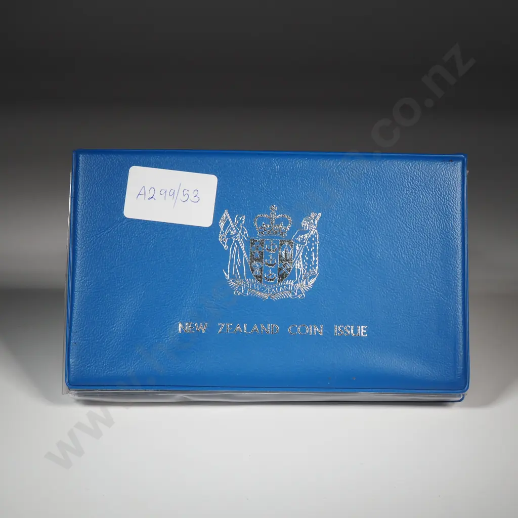 1978 New Zealand Proof Set w Silver One Dollar Coin  Image 1++