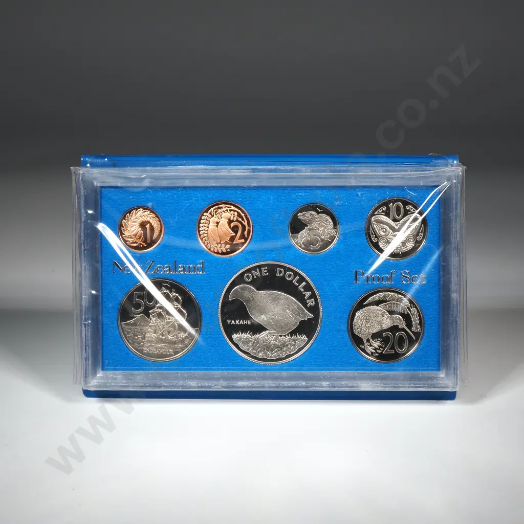 New Zealand Proof Coin Set w Silver One Dollar  Image 1++