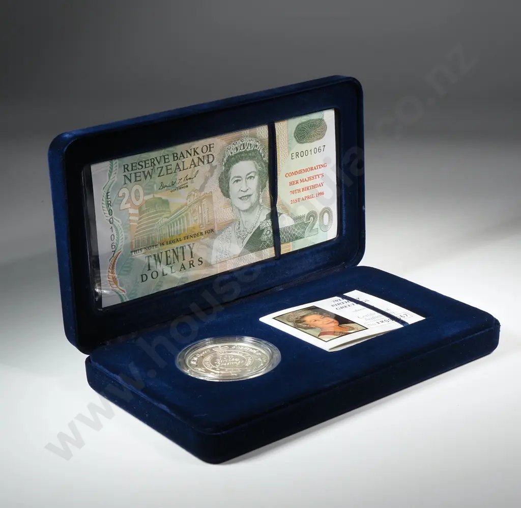 1996 New Zealand Queen Elizabeth 70th Birthday Greetings Coin One Ounce Silver Image 1++