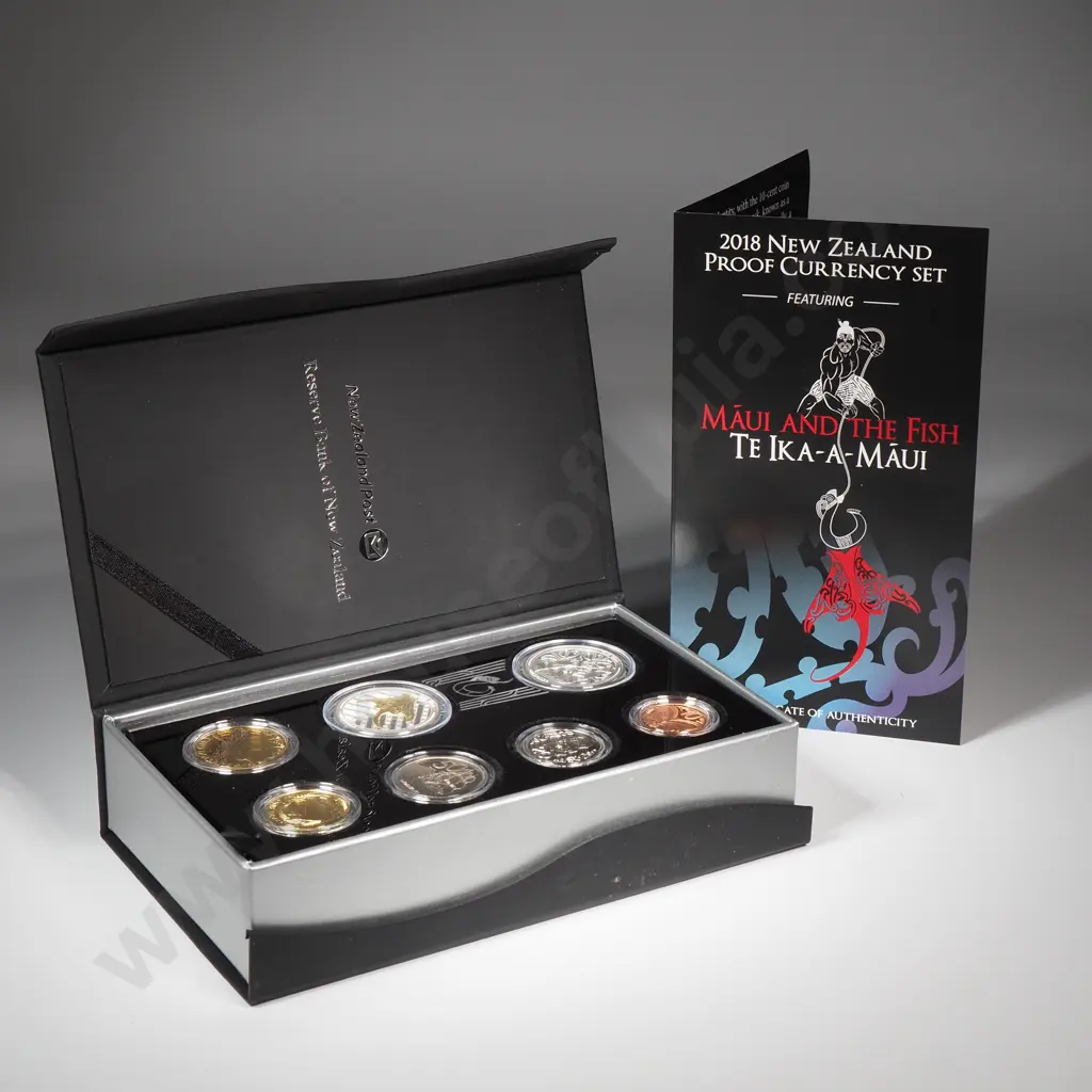 2018 New Zealand Proof Currency Set w Two 1/2 Ounce Proof Silver Coins  Image 1++
