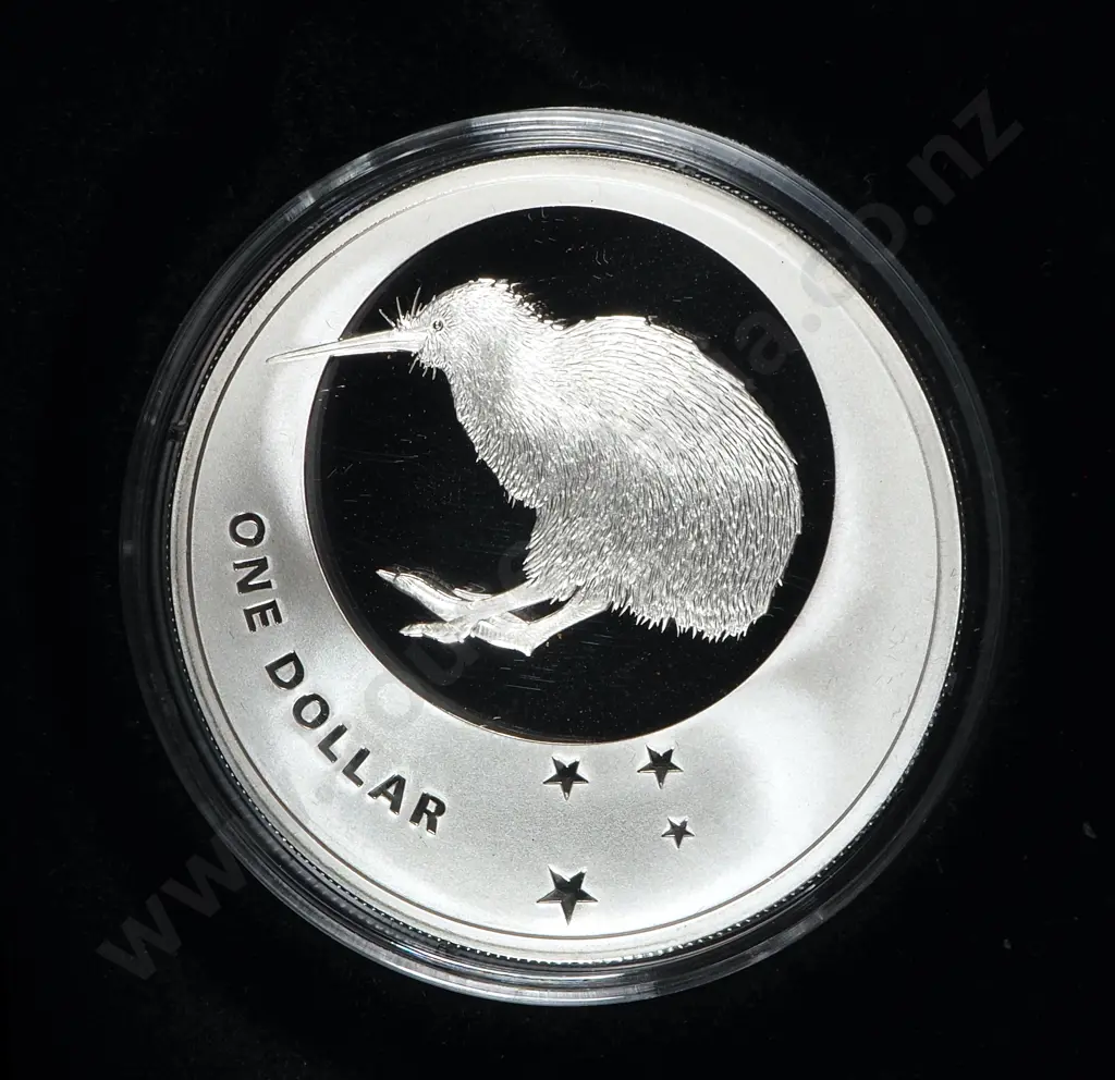 2010 Icons of New Zealand- NZ Kiwi- One Ounce Silver Proof Coin Image 1++