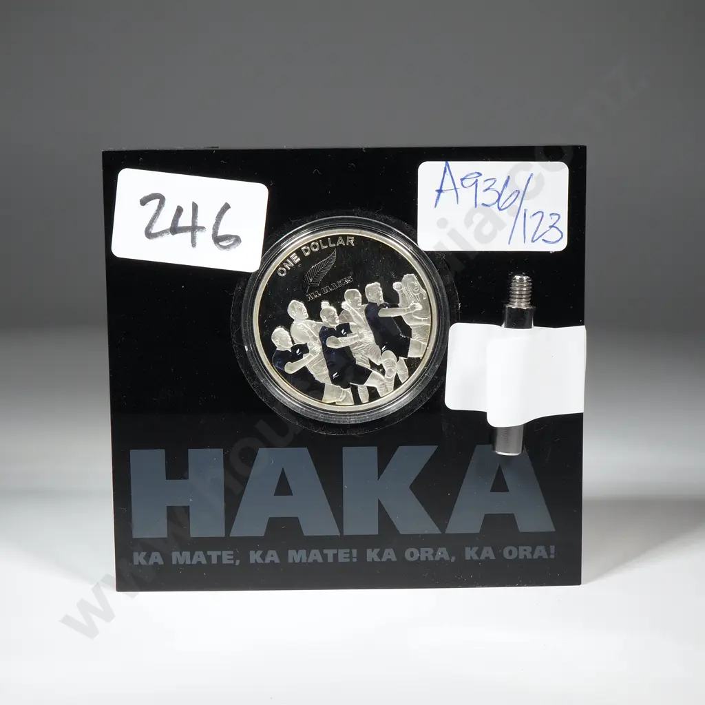 2011 New Zealand All Blacks Proof One Ounce Silver Coin  Image 1++