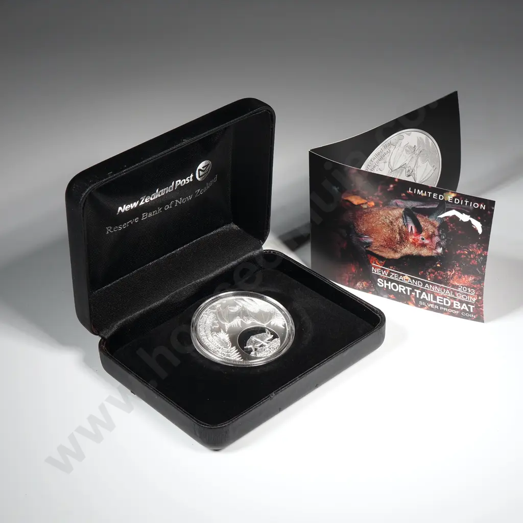 2013 Short Tailed Bat One Ounce Silver Proof Coin  Image 1++