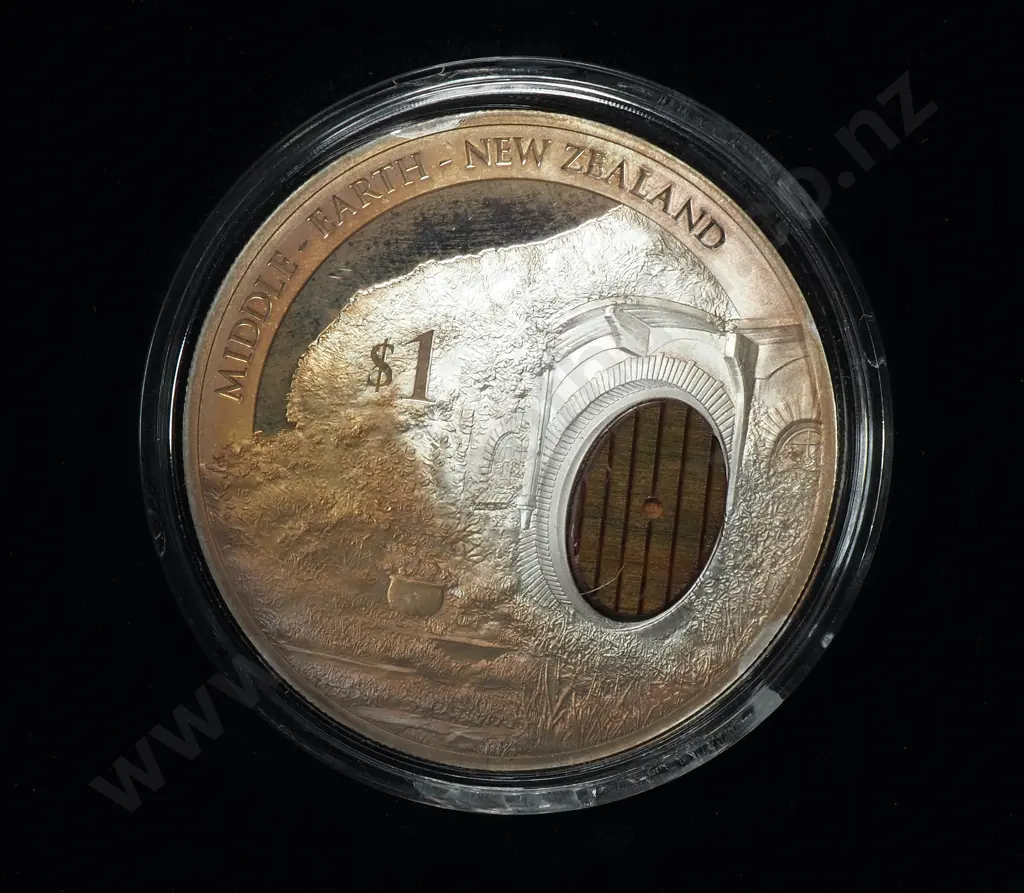 2014 The Hobbit One Ounce Silver Proof Coin w Wood from Hobbiton  Image 1++