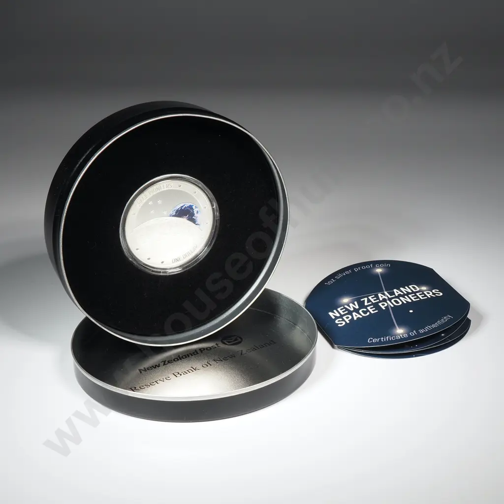 2019 New Zealand Space Pioneers Coin One Ounce Silver Image 1++
