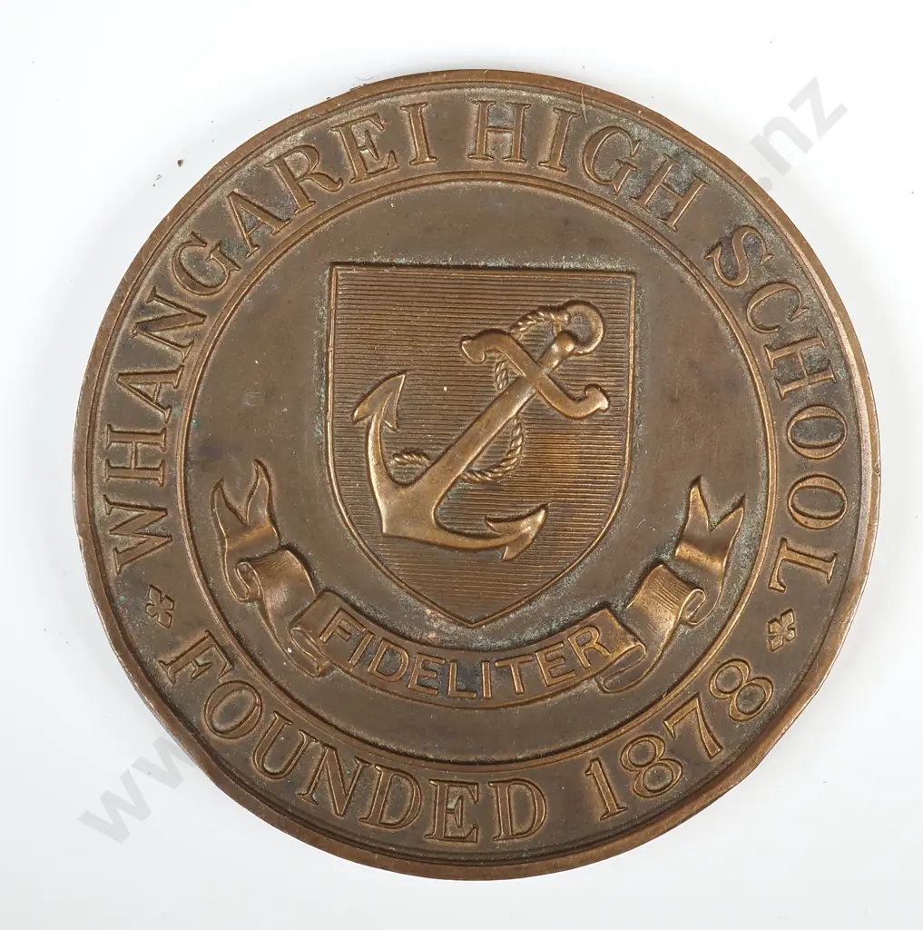 Bronze medal “WHANGAREI HIGH SCHOOL / FOUNDED 1878”, engraved “I. P. SUMMERS / 1946 / JUNIOR / CHAMP / SWIMMING”, 50mm Image 1++
