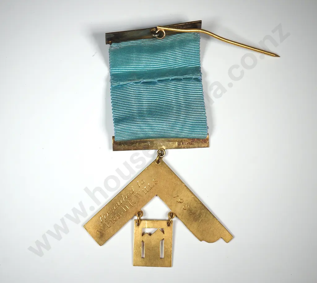 New Zealand Masonic Jewel to D R Wills Image 1++