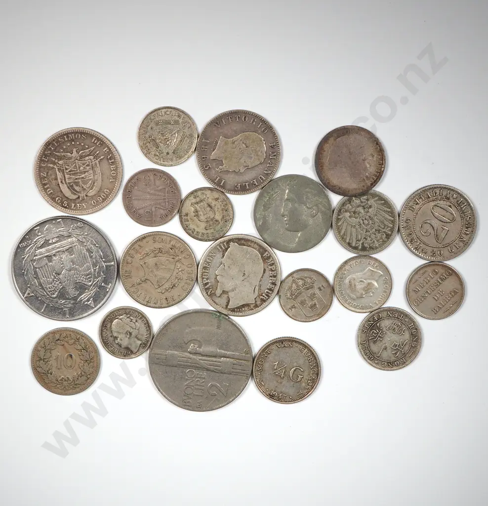 72 Grams of World Coinage - Some Silver  Image 1++
