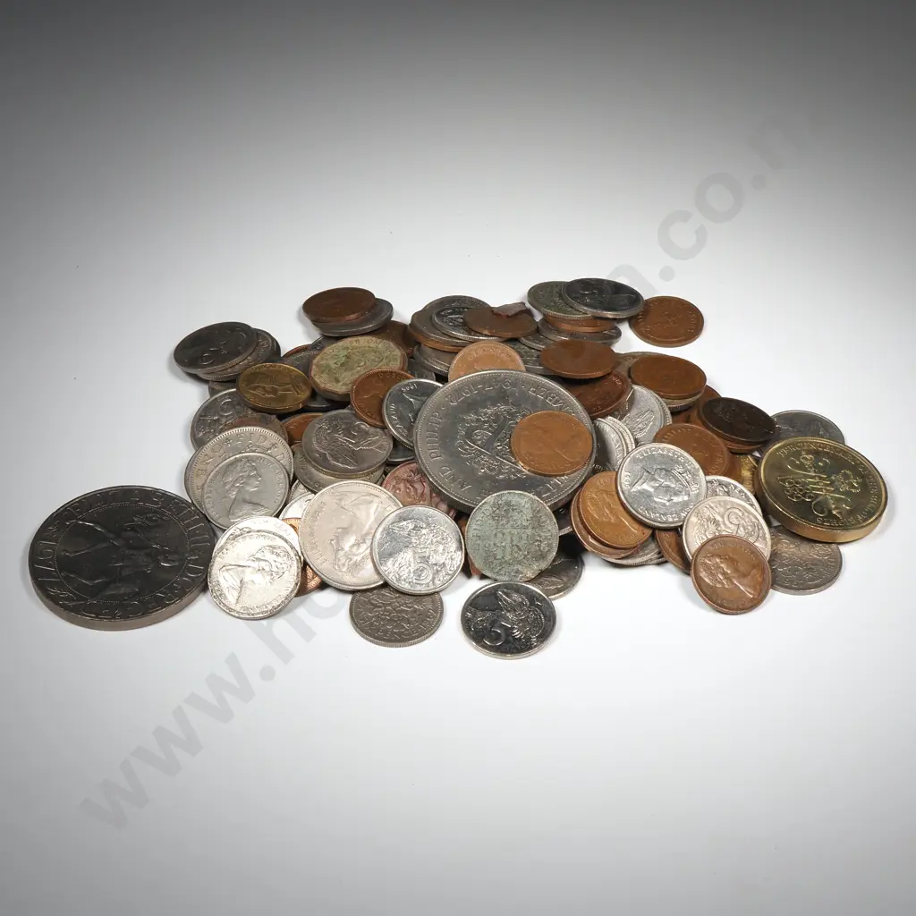 460 Grams of Assorted World Coinage Image 1++