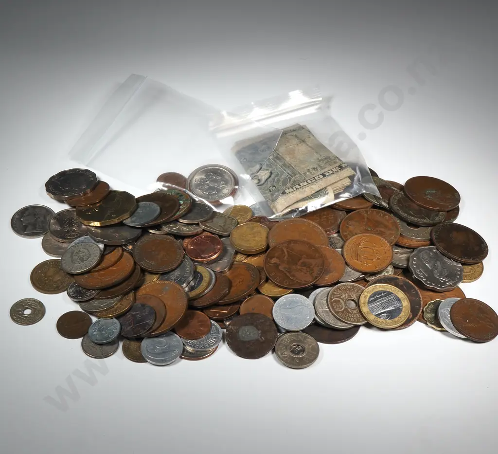 Large Assorted Lot of World Coinage Image 1++